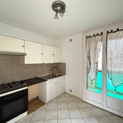 Appartement 3 pièces 1050 €