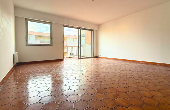 Appartement T3 avec terrasse — photo 3