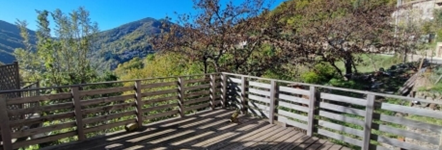 Maison 5 Pièces 117 m² à vendre à Aizac (07530)