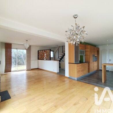 Maison 9 pièces 499000 €