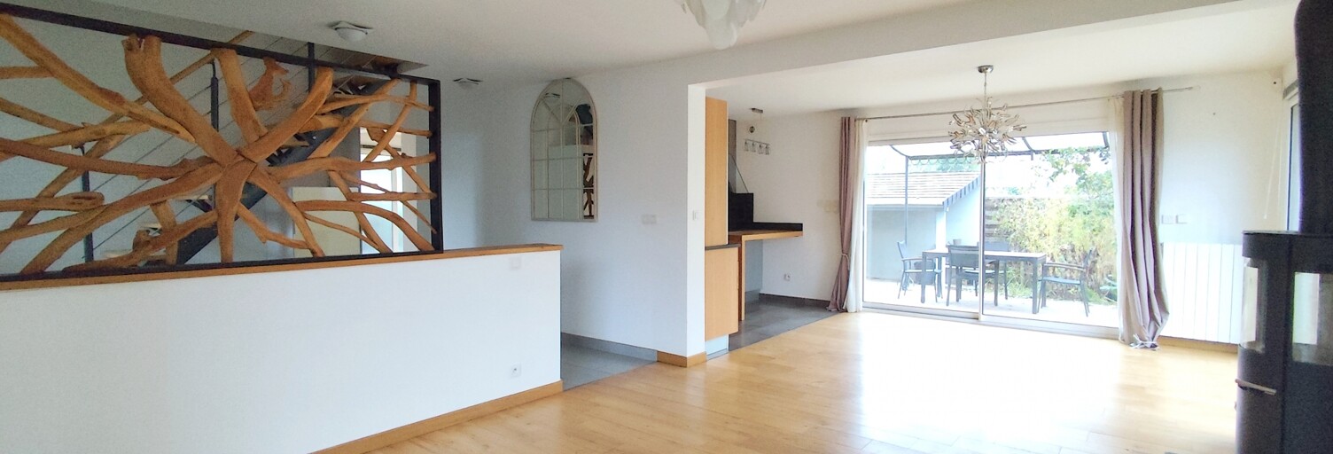 Maison 9 Pièces 189 m² à vendre à La Ville-du-Bois (91620)