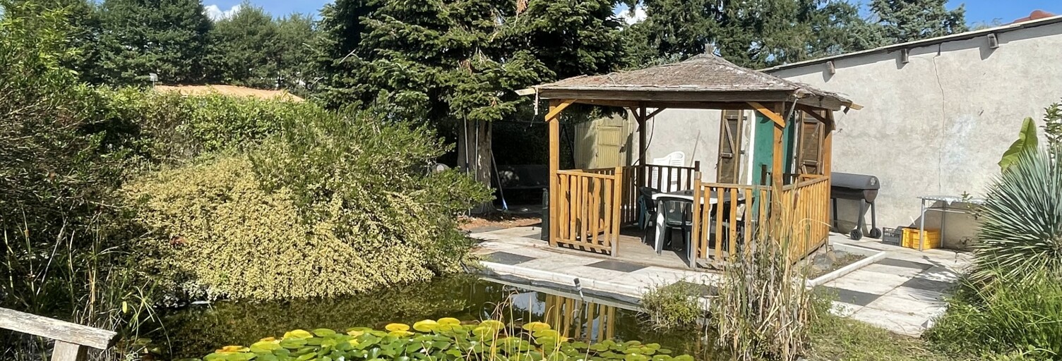 Maison 9 Pièces 181 m² à vendre à Poncins (42110)