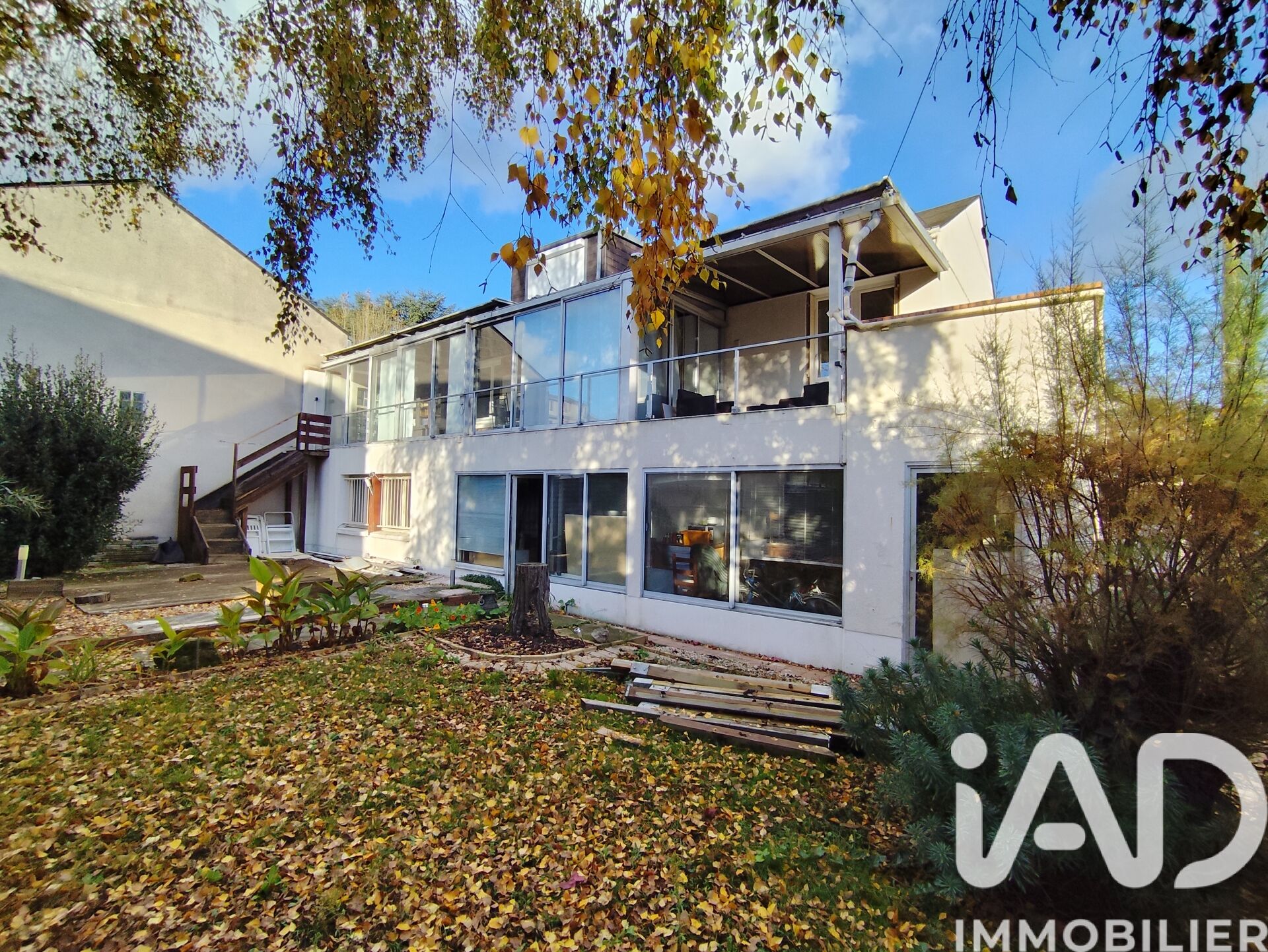 St-Jean-De-La-Ruelle - 117m² - 6p. - 4ch.