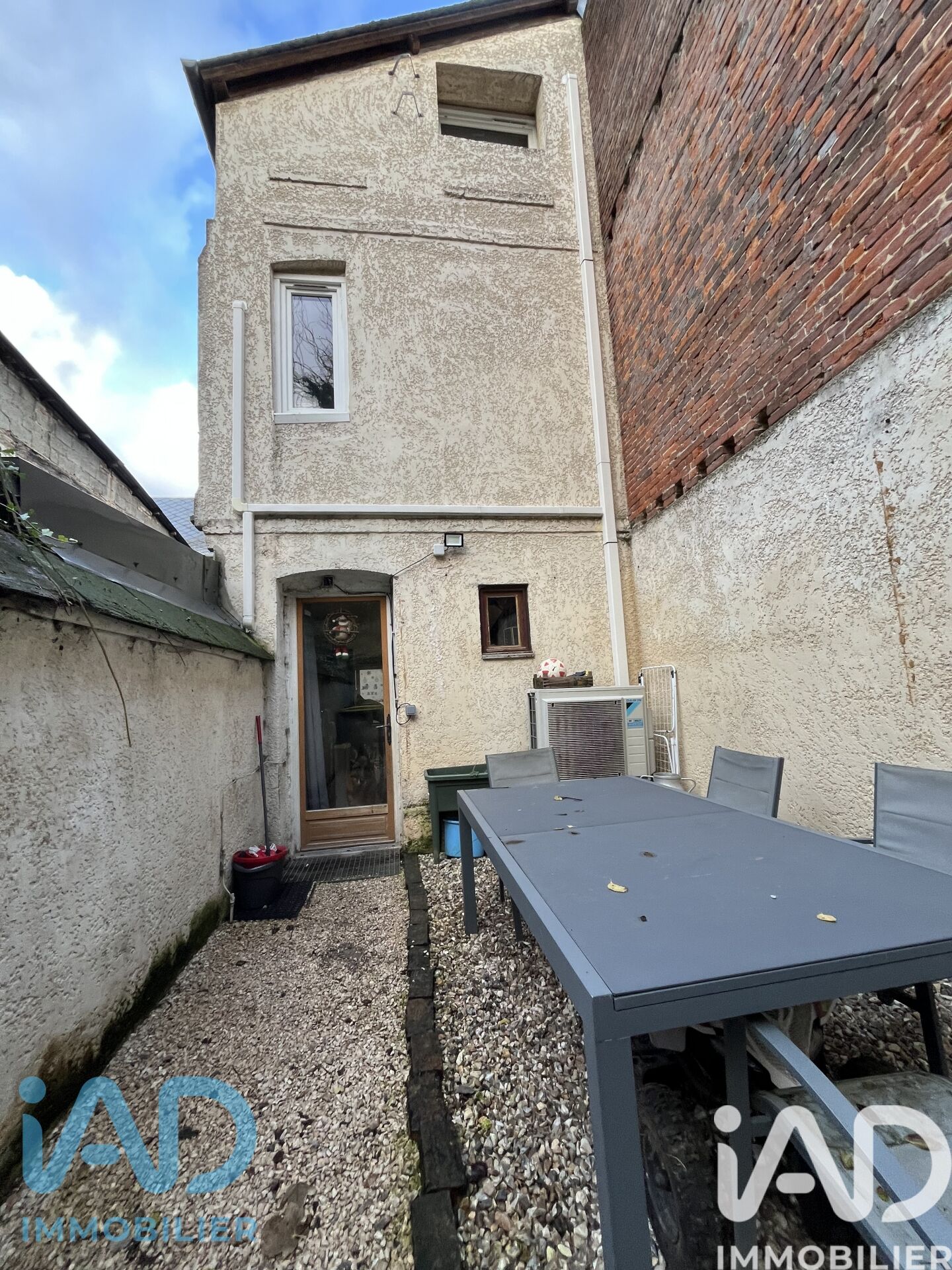 Quillebeuf-Sur-Seine - 73m² - 3p. - 2ch.