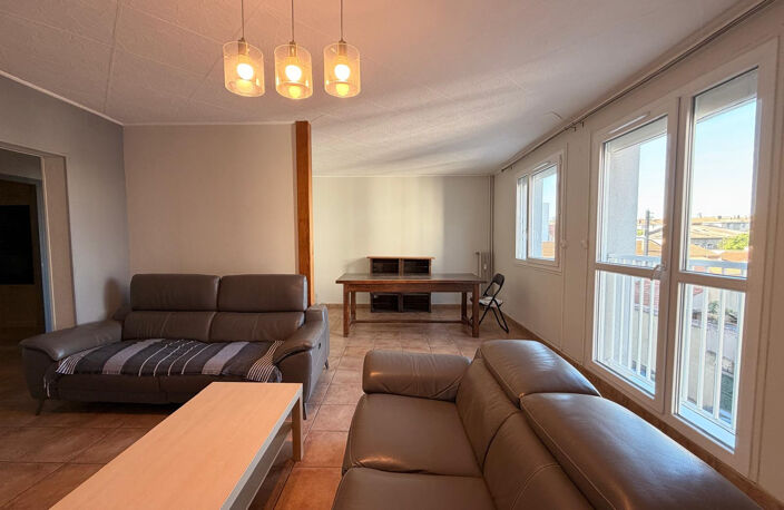 NIMES LES AMOUREUX Appartement 5 pièces de 88 m2 avec 2 véra — photo 3