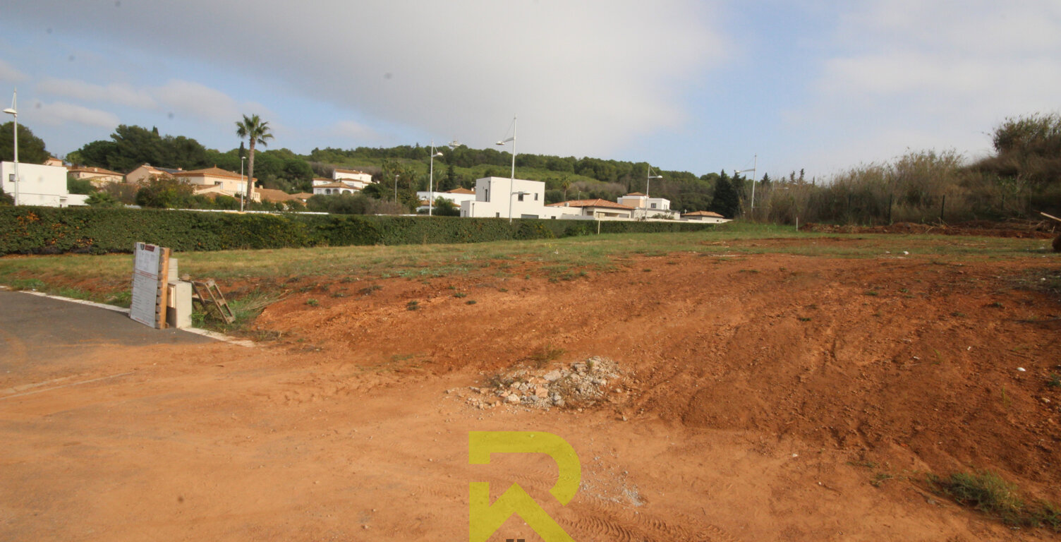 Agde - Terrain viabilisé de 490 m2 — photo 1