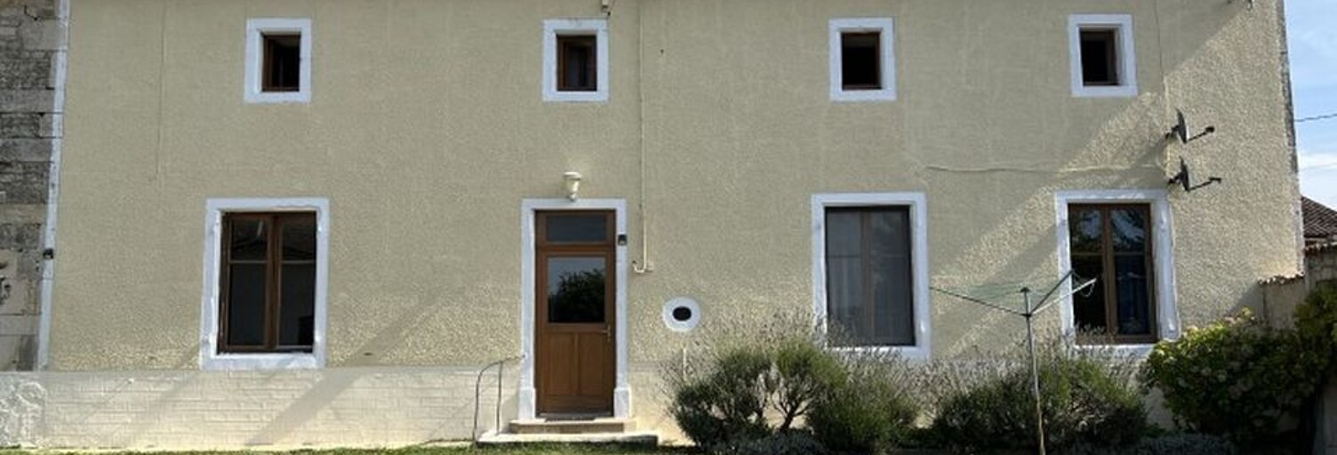 Maison 10 Pièces 254 m² à vendre à La Chapelle-Pouilloux (79190)