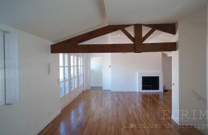 WILSON/ST GEORGES T5 DUPLEX Standing — photo 2