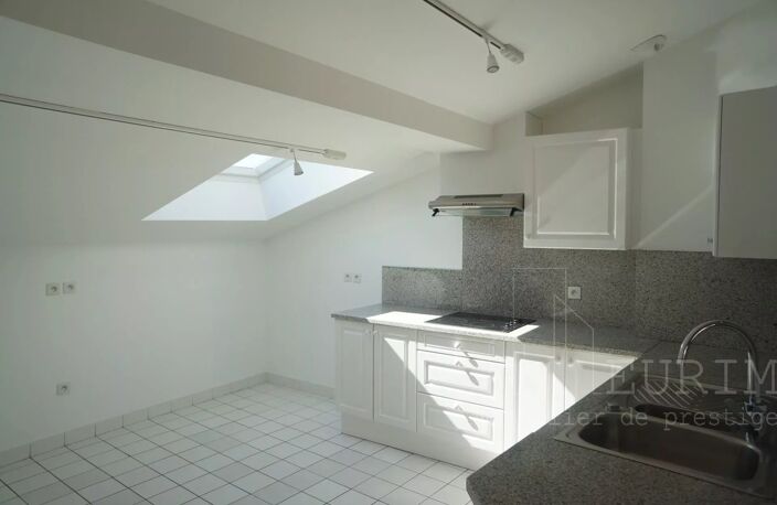 WILSON/ST GEORGES T5 DUPLEX Standing — photo 5