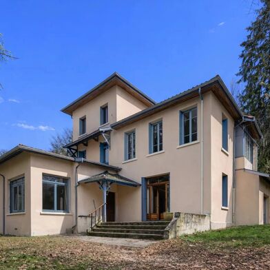 Maison 7 pièces 910000 €