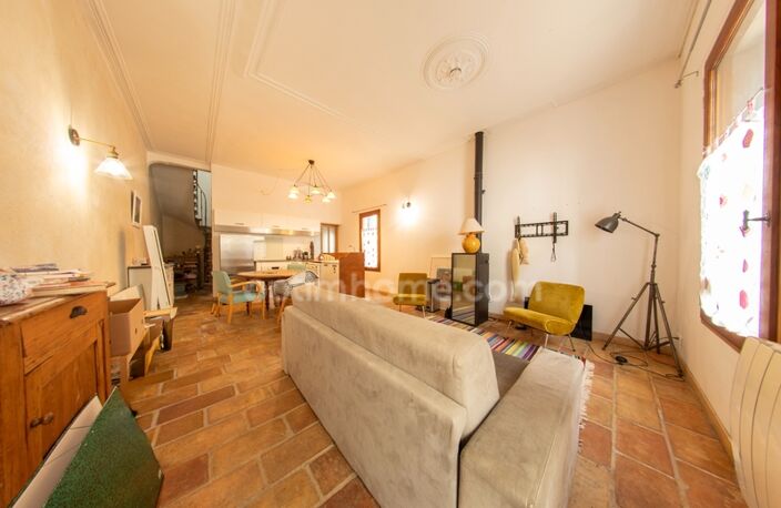 LE CAILAR (30740) – MAISON DE VILLAGE – 4 PIÈCES – 2/3 CHAMBRES – TRÈS BON ÉTAT – BALCON – CHARME DE L’ANCIEN — photo 3