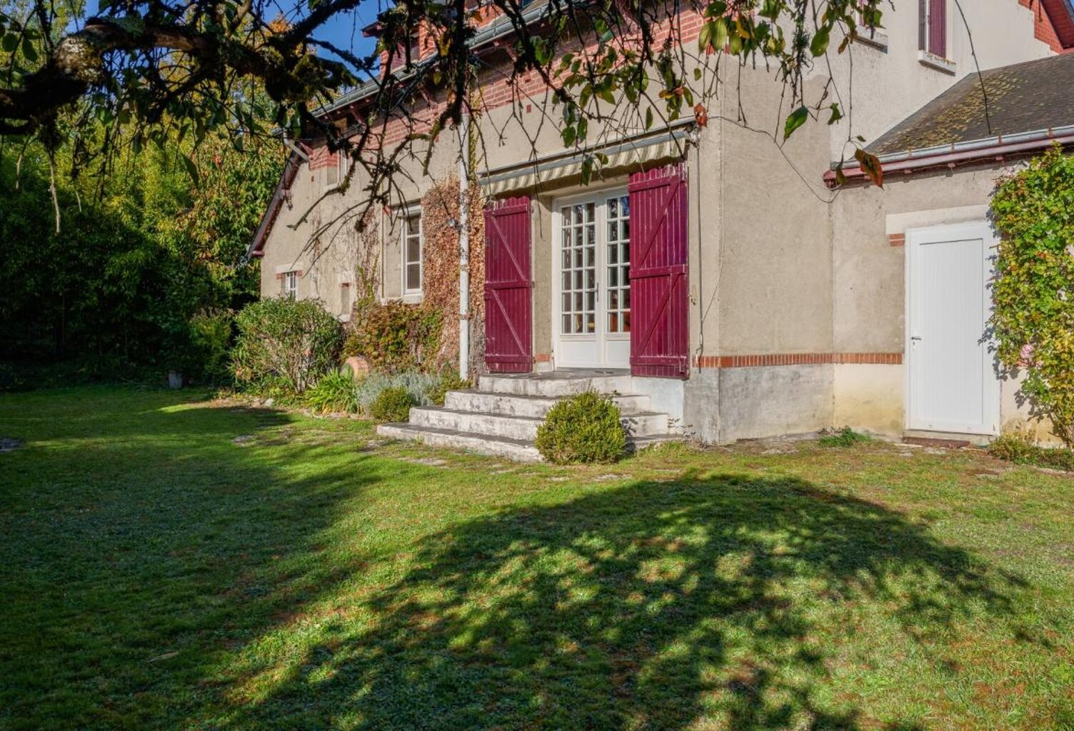 Maison et dépendance à vendre à SAINT CYR SUR LOIRE (37) — photo 1