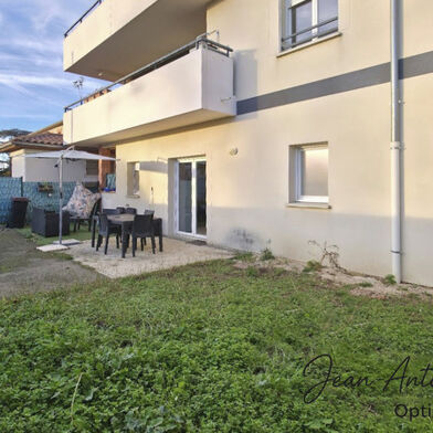 Appartement 3 pièces 828 €