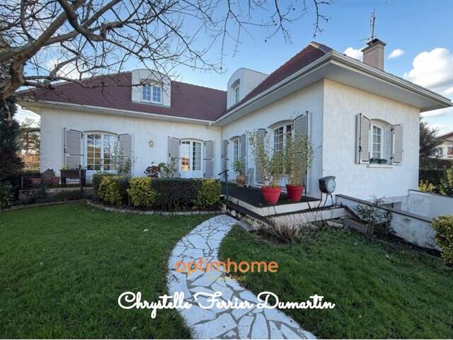 Maison familiale 180 m² -Véranda 30 m2- 4 chambres- Sous-sol 100 m²-Terrain 1493 m2 — photo du bien