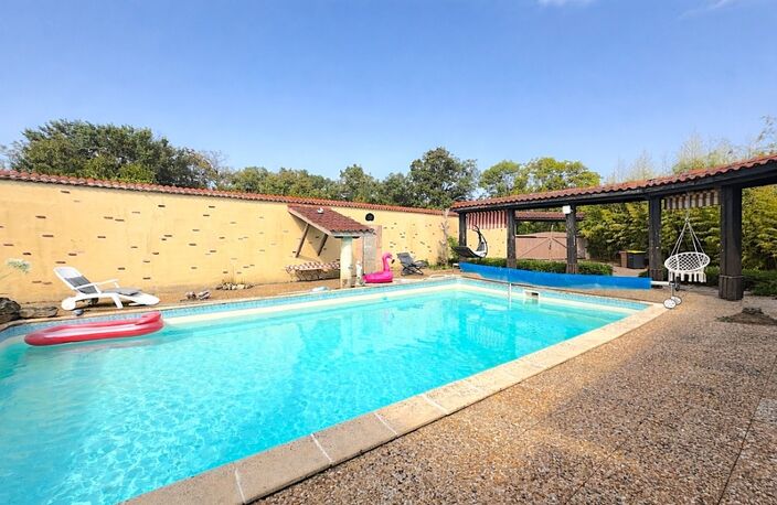 Maison 5 pièces 257m2 avec piscine et garages à AIRE SUR L'ADOUR (40) — photo 3