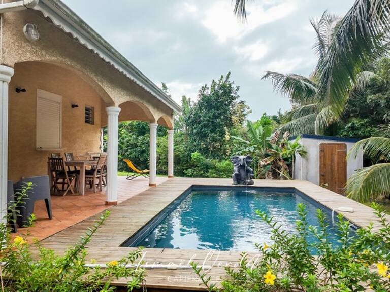 Le Moule — Maison familiale 188 m² avec piscine sur terrain de 1 226 m² — photo 1