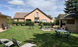 Maison 9 Pièces 218 m² à vendre à Abergement-la-Ronce (39500)