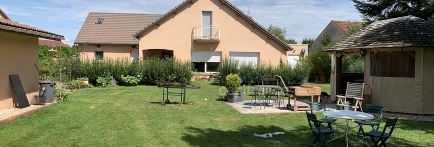 Maison 9 Pièces 218 m² à vendre à Abergement-la-Ronce (39500)