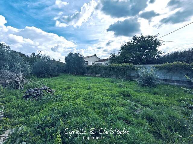 Dpt Hérault (34), à vendre à SAINT ANDRE DE SANGONIS : Terrain d'angle de 390m² — photo du bien