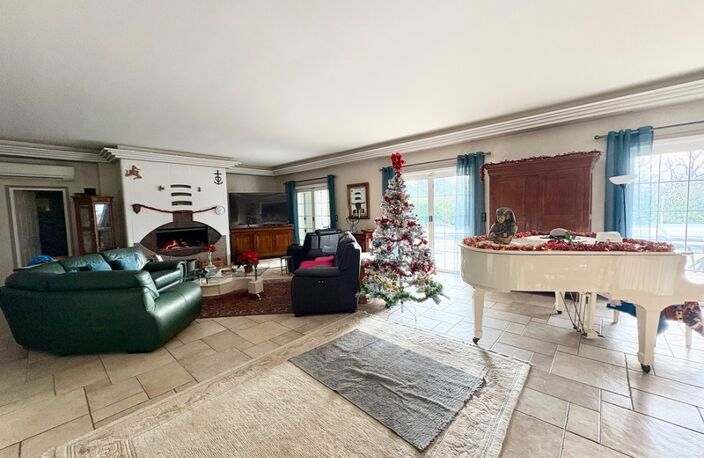 Maison à vendre 7 pièces TRANS EN PROVENCE (83) — photo 4