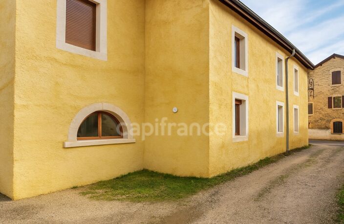 Ancienne ferme réhabilitée – 4 appartements T4 en triplex – Crozet — photo 3