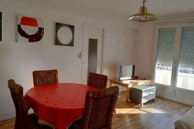 Appartement 3 pièces 770 €