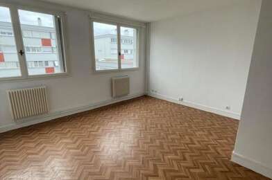 Appartement 3 pièces 750 €