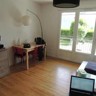 Appartement 3 pièces 760 €