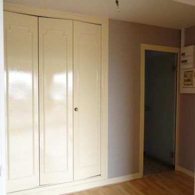 Appartement 3 pièces 745 €