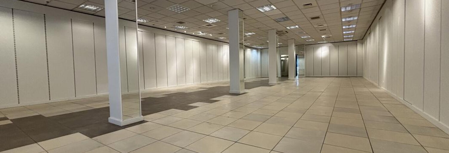 Commerce  280 m² à louer à Saint-Omer (62500)