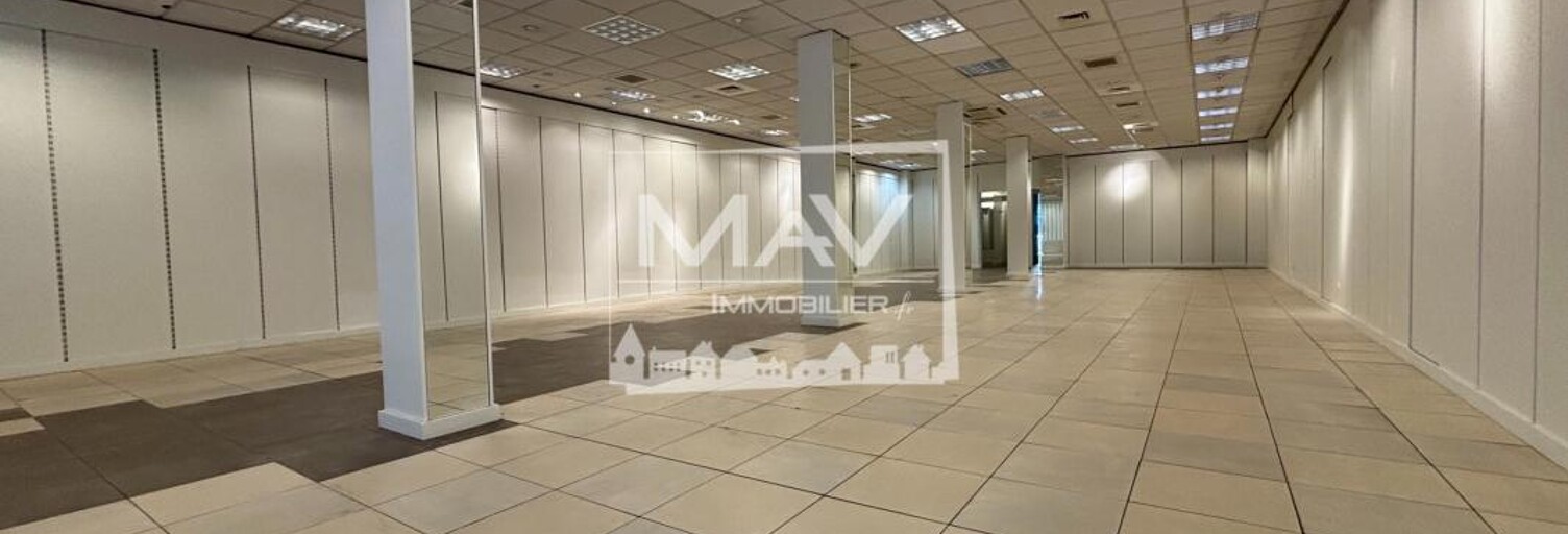 Commerce  280 m² à louer à Saint-Omer (62500)