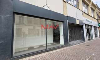Commerce  280 m² à louer à Saint-Omer (62500)