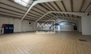 Commerce  695 m² à louer à Longuenesse (62219)