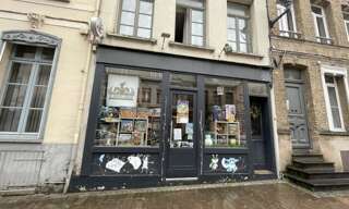 Commerce  117 m² à louer à Saint-Omer (62500)