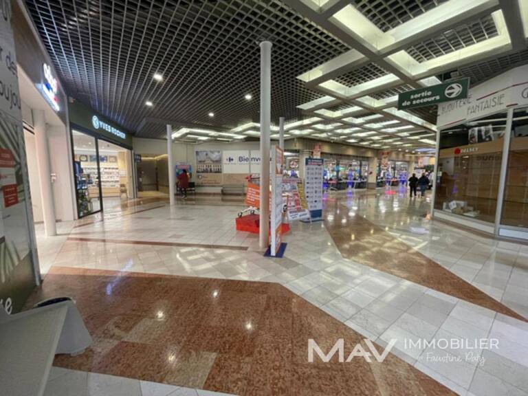 AIRE-SUR-LA-LYS - GALERIE MARCHANDE - EMPLACEMENT POUR KIOSQUE — photo 1