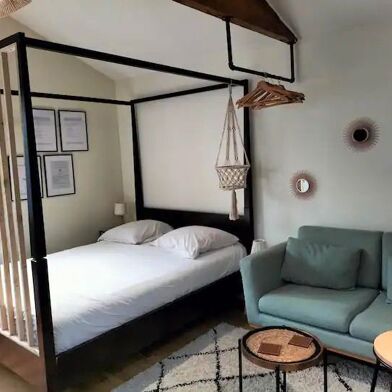 Maison 1 pièces 890 €