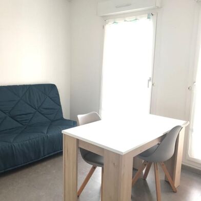 Appartement 1 pièces 470 €