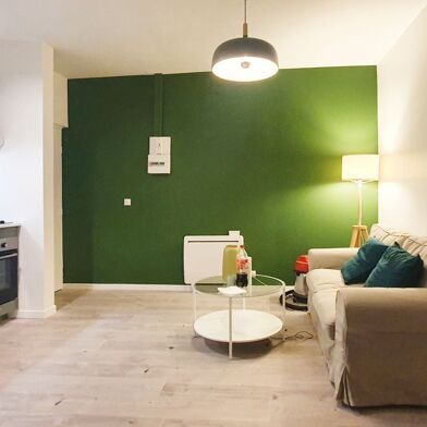 Appartement 1 pièces 915 €