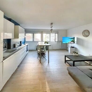 Appartement 5 pièces 400 €