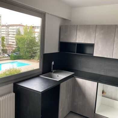 Appartement 2 pièces 927 €