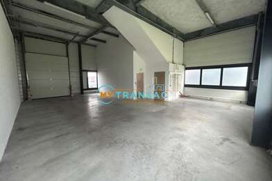 Local industriel  2617 €