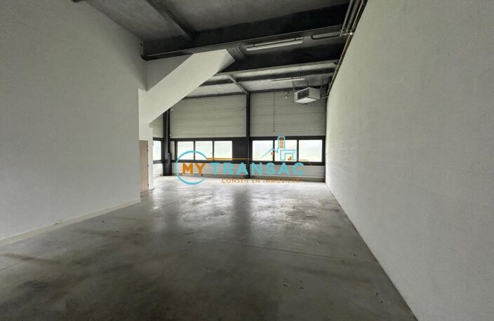 A LOUER - My Transac vous propose un local mixte d'activité et bureaux à Chanteloup en Brie 77 — photo 2