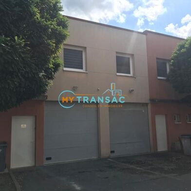 Local industriel  1376 €