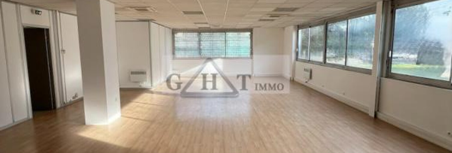 Bureau  110 m² à louer à Les Ulis (91940)