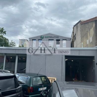 Local industriel  1040000 €