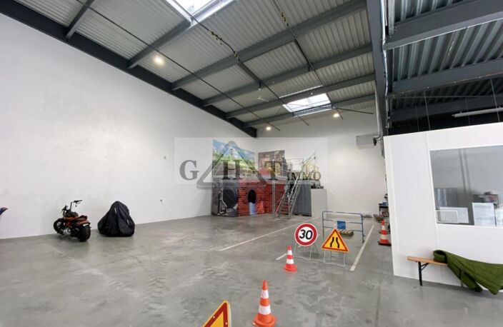 A LOUER ENTREPOT BUREAU VILLENEUVE LA GARENNE — photo 3