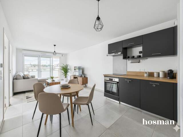 Appartement 3 pièces de 61 m² avec balcon et parking - Avenue Carnot, Cenon — photo du bien