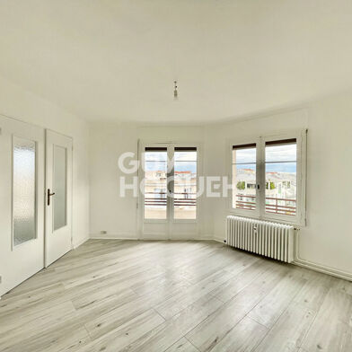 Appartement 3 pièces 1127 €