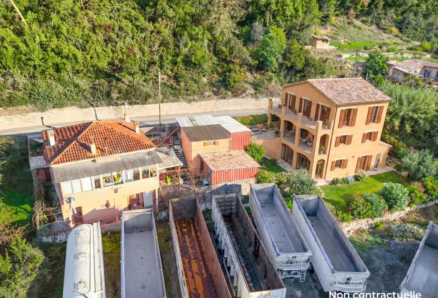A vendre maison principale 120 m² + autre maison à terminer 230 m² à DRAP — photo 1