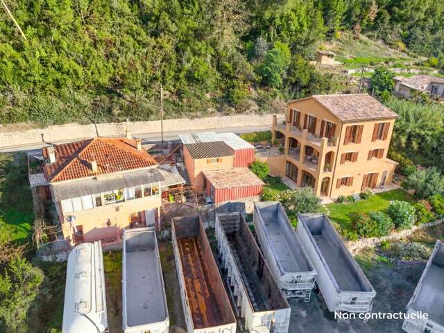 A vendre maison principale 120 m² + autre maison à terminer 230 m² à DRAP — photo du bien